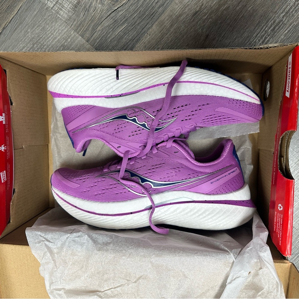 Brand new Saucony Endorphin Speed 3 women's 9.5 unworn